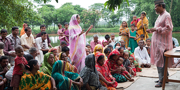 Training farmers in Bangladesh